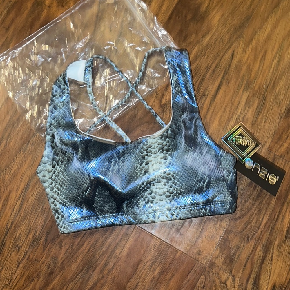 BRAND NEW onzie sports bra